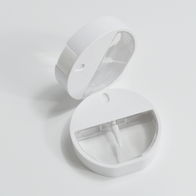 30ml Round PP Mini Spray Bottle Portable Flat Card-Style Refillable Container for Travel Perfume & Sanitizer